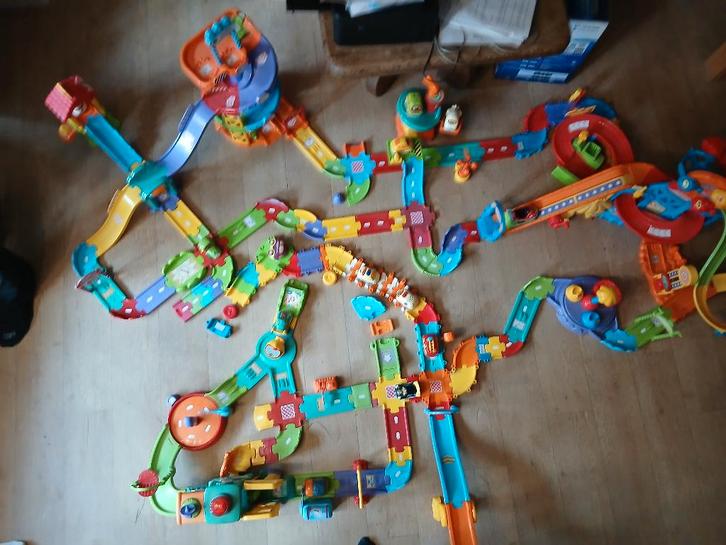 Grand circuit Tut Tut Bolide, Enfants & Bébés, Jouets | Circuits, Utilisé, Circuit, Manuelle, Autres marques, À monter soi-même