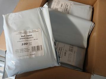 verzendzakken 225mm x 325mm beschikbaar voor biedingen