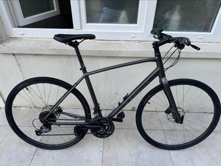 Trek FX 2 Disc 2023 – Maat L – Zwart - Zo goed als nieuw, Fietsen en Brommers, Fietsen | Heren | Sportfietsen en Toerfietsen, Zo goed als nieuw