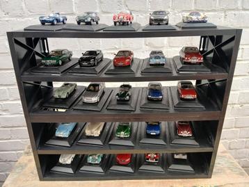 miniatuurauto's  jaguar beschikbaar voor biedingen