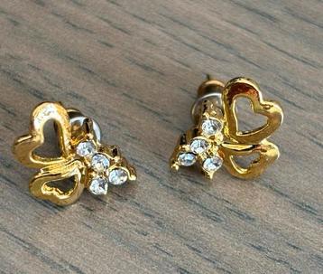 Kleine oorbellenset beschikbaar voor biedingen