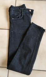 Jeans noir Zara taille 40, Vêtements | Femmes, Jeans, Enlèvement ou Envoi, Zara, Comme neuf, W30 - W32 (confection 38/40)