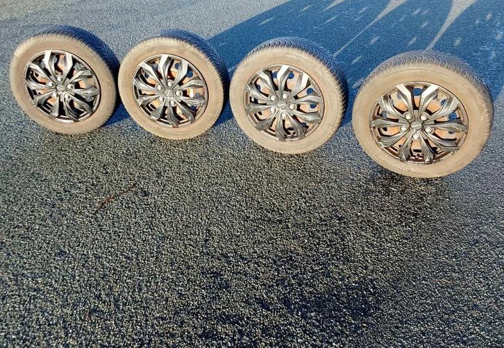 Jantes Audi/VW/Seat/Skoda avec pneus 4-saisons 205/55-16, Autos : Pièces & Accessoires, Pneus & Jantes, Pneus et Jantes, 4 Saisons