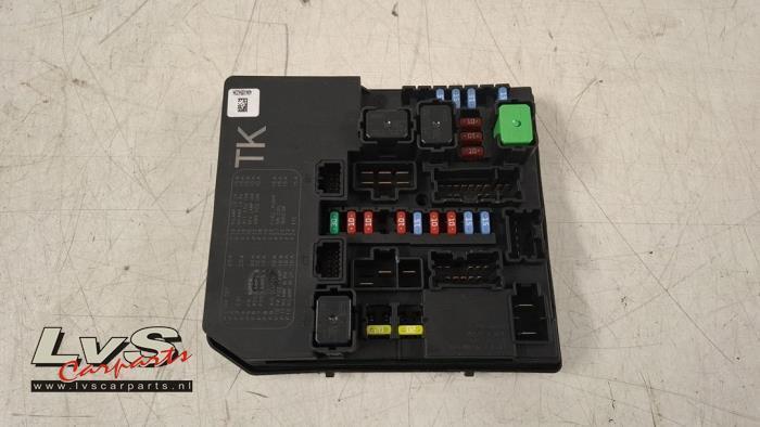 Zekeringkast van een Nissan Juke, Auto-onderdelen, Elektronica en Kabels, Nissan, Gebruikt, 3 maanden garantie, Ophalen of Verzenden