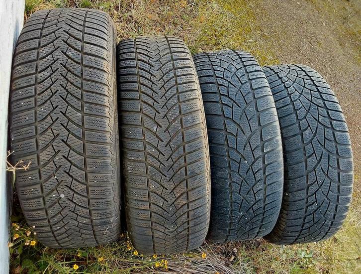 4 très bons pneus hiver 205/55-16, originales Ford Focus, Autos : Pièces & Accessoires, Pneus & Jantes, Pneus et Jantes, Pneus hiver