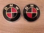 Bmw logo's motorkap/koffer >zwart rood carbon > 2 x 82 mm, Auto-onderdelen, Ophalen of Verzenden, Nieuw, BMW