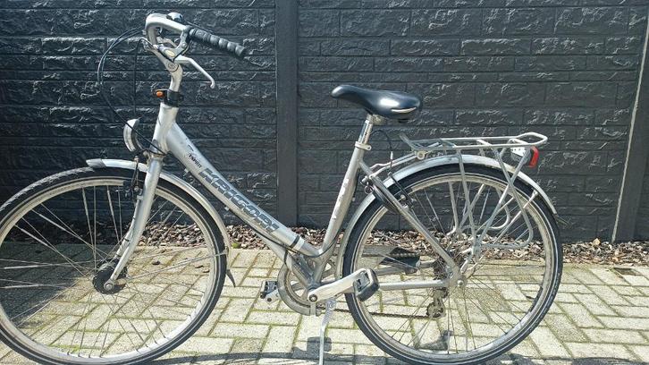 Damesfiets in prima staat maat 49, Fietsen en Brommers, Fietsen | Dames | Damesfietsen, Gebruikt, Overige merken, Versnellingen
