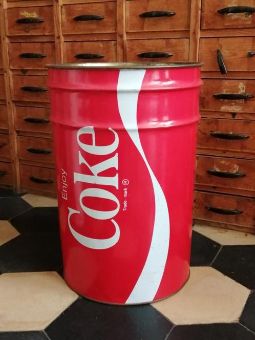 vintage Coca Cola ton, XL coca cola blikje,  hoogte 45 cm, Antiek en Kunst, Curiosa en Brocante, Ophalen