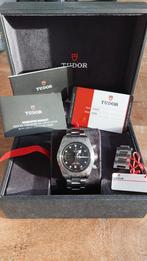 Tudor black bay chrono, Comme neuf, Acier, Enlèvement, Montre-bracelet