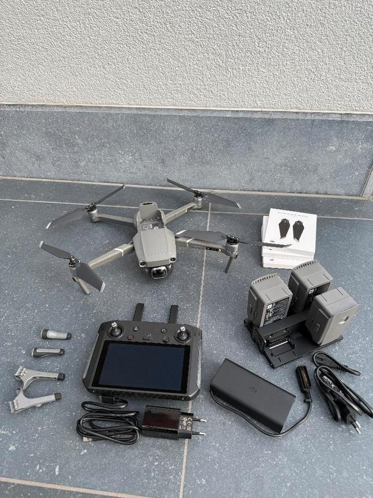 DJI Mavic 2 Pro – Smart Controller – metalen case - topstaat, Audio, Tv en Foto, Drones, Zo goed als nieuw, DJI, Ophalen