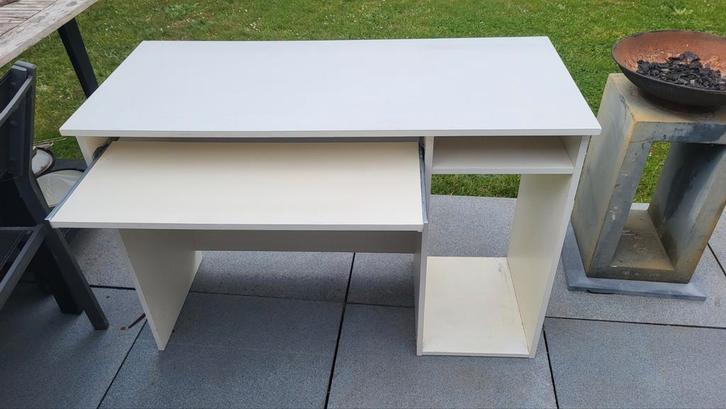 Klein gerieflijke bureautje / pc tafeltje, Huis en Inrichting, Kasten | Computermeubels, Gebruikt, 70 tot 120 cm, 70 tot 120 cm