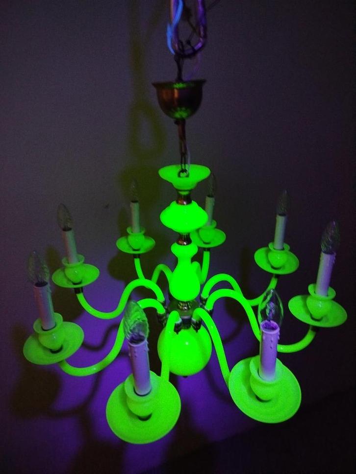 Prachtige klassieke kroonluchter volledig in Uraniumglas, Antiek en Kunst, Antiek | Verlichting, Ophalen of Verzenden