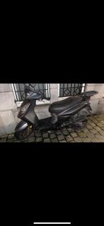 Scooter sym orbiit 2 25cc 2015 a vendre ( classe A !!!! ), Vélos & Vélomoteurs, Comme neuf