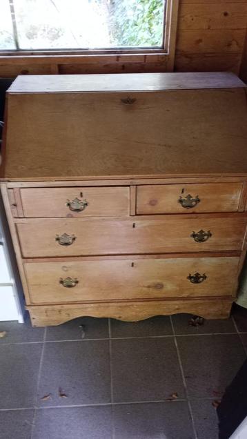 Antiek grenen secretaire kast (met geheime laadjes) beschikbaar voor biedingen