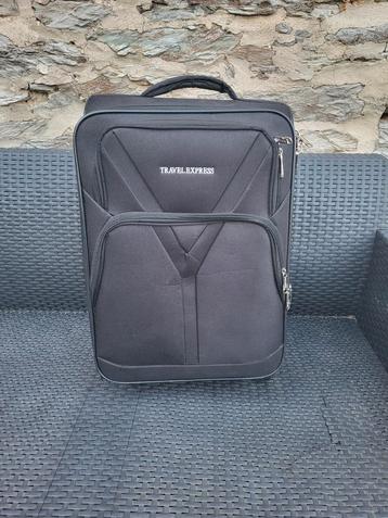 Petite valise cabine  beschikbaar voor biedingen