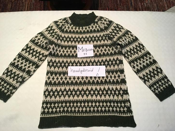 mooie handgebreide trui medium voor 5 euro, Kleding | Dames, Truien en Vesten, Zo goed als nieuw, Maat 38/40 (M), Ophalen of Verzenden