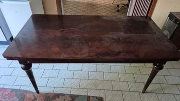 Eettafel+Barkast+Glazenkast in hoogglans rood notenhout beschikbaar voor biedingen