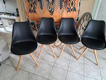 4x Eetkamer kuipstoelen zwart beschikbaar voor biedingen