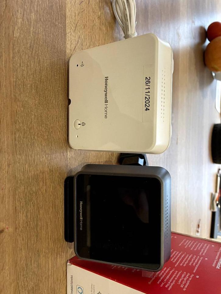 Thermostaat Honeywell T6R draadloos, Doe-het-zelf en Bouw, Thermostaten, Zo goed als nieuw, Slimme thermostaat, Ophalen of Verzenden