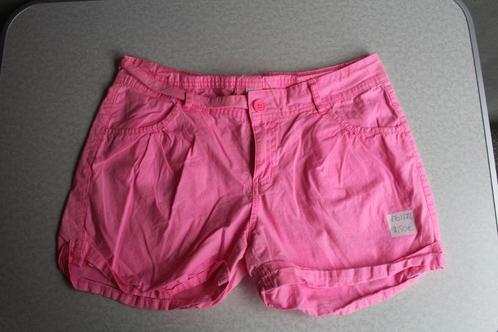 roze short maat 170/176, XS/S, Kinderen en Baby's, Kinderkleding | Maat 164, Gebruikt, Meisje, Broek, Ophalen of Verzenden