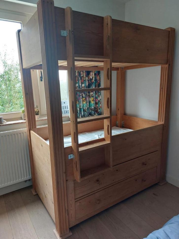 Vintage stapelbed voor riddertjes en prinsesjes!, Kinderen en Baby's, Kinderkamer | Stapelbedden en Hoogslapers, Gebruikt, Stapelbed