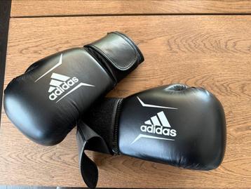 Bokshandschoenen addidas speed50 beschikbaar voor biedingen
