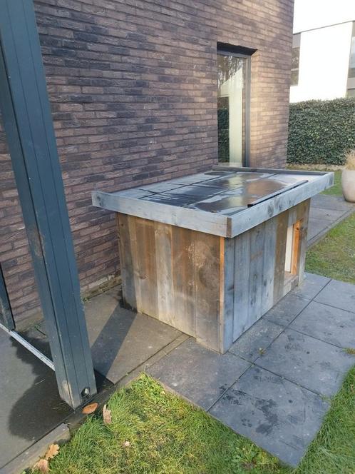 Geïsoleerd hok, Dieren en Toebehoren, Hondenhokken, Gebruikt, Ophalen