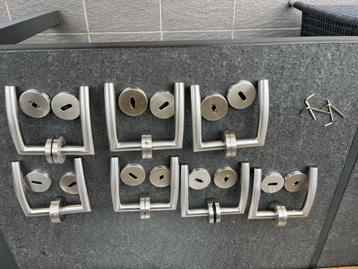 Inox deurkrukken beschikbaar voor biedingen