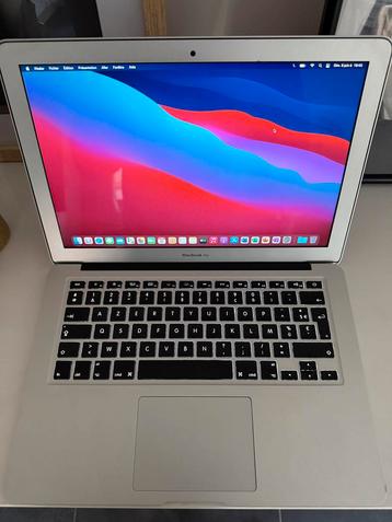 Apple Macbook Air 13 Intel I5 / 4Go RAM / 256Go SSD beschikbaar voor biedingen