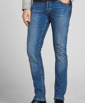 Herenjeans nieuw beschikbaar voor biedingen