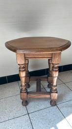 Petite table d’appoint en bois massif, Ophalen