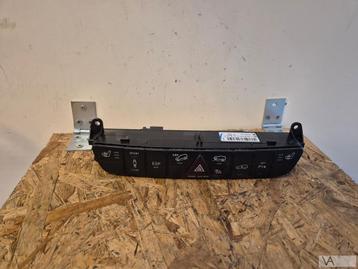Mercedes ML W164 2005 - 2012 schakelaar stoelverwarming enz  beschikbaar voor biedingen