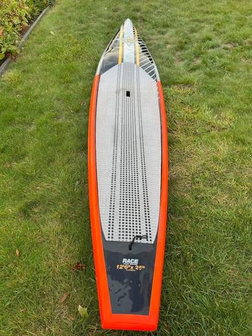 Jp-australia Race SUP beschikbaar voor biedingen