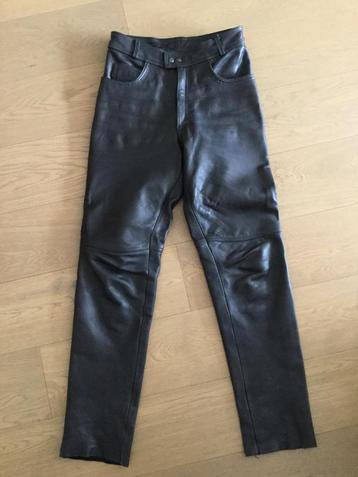 Motorbroek leer beschikbaar voor biedingen