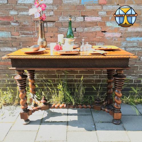 Table d'entrée en bois italien/petite table à manger antique, Antiquités & Art, Antiquités | Meubles | Tables, Enlèvement ou Envoi
