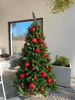 Kunstkerstboom 1m80 + rieten mand, Ophalen, Zo goed als nieuw