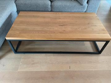 Mooie salontafel 140x70x38 beschikbaar voor biedingen