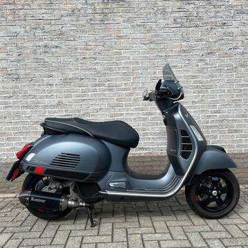 VERKOCHT// Vespa GTS 125 iget SUPER mat grijs -Akrapovic   beschikbaar voor biedingen