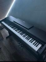 Piano YDP-144 arius yamaha, Muziek en Instrumenten, Ophalen, Zo goed als nieuw, Piano
