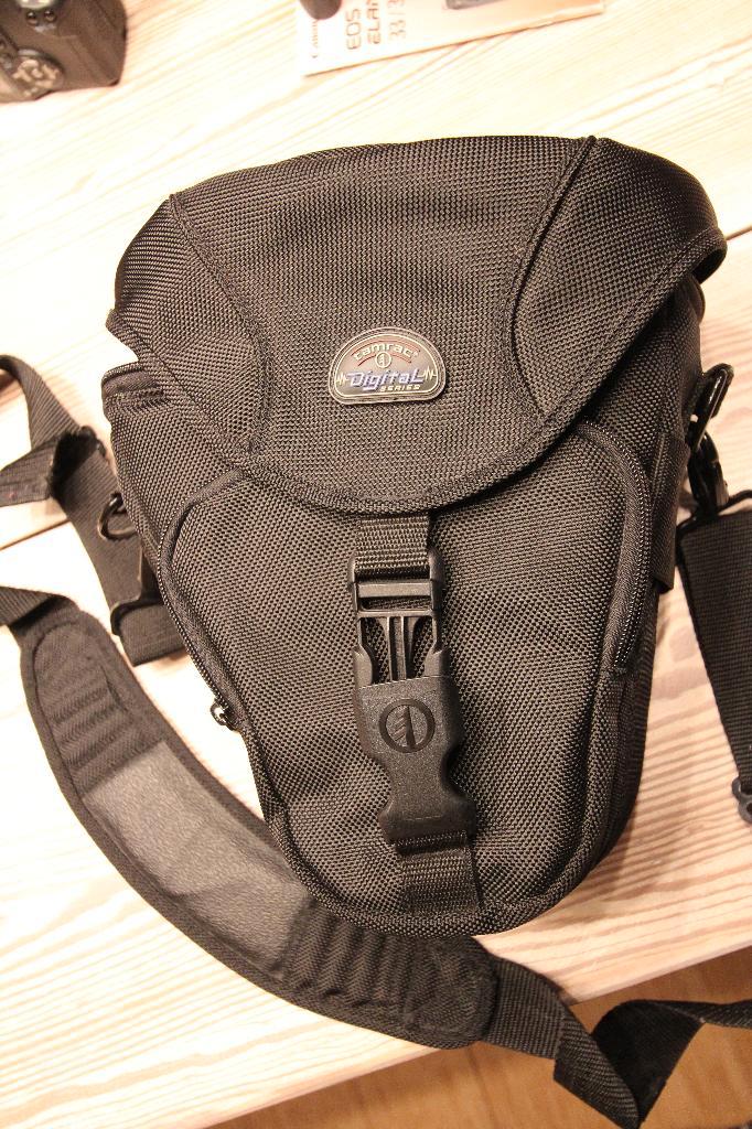 TAMRAC sac photo Pro Digital Zoom 7 (5627), TV, Hi-fi & Vidéo, Photo | Sacs pour appareil, Comme neuf, Sac à bandoulière, Autres marques