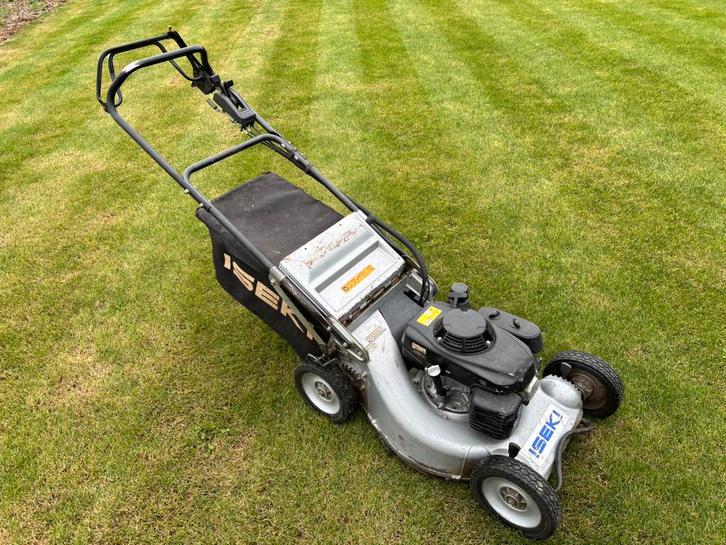 Iseki grasmaaier sw8210bae4 heavy duty, Tuin en Terras, Grasmaaiers, Gebruikt, Benzine-grasmaaier, 50 cm of meer, Cirkelmaaier