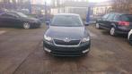 Skoda rapid 1200cc essence 92000km sgs chf clim JA, Autos, 1197 cm³, Argent ou Gris, Achat, Entreprise