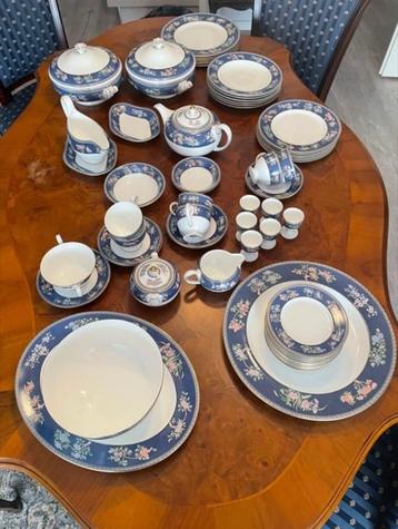 Wedgwood blue siam serviescollectie (1985-1998) als nieuw beschikbaar voor biedingen