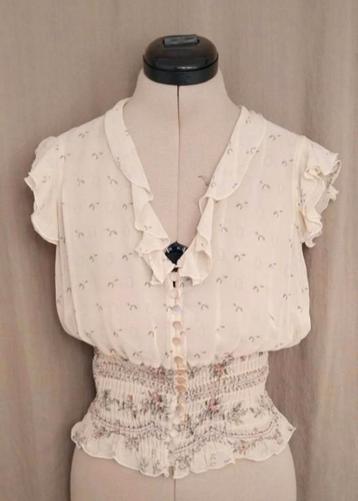 Ravissante blouse Caroll taille 36-38 en crêpe crème léger beschikbaar voor biedingen