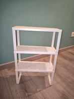 Étagère à épices, Enlèvement