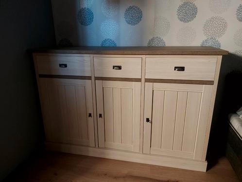 Dressoir kast, Huis en Inrichting, Kasten | Dressoirs, Zo goed als nieuw, Ophalen