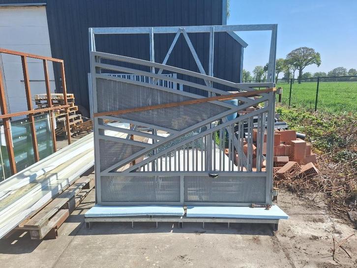metalen poort, Tuin en Terras, Tuinhekken en Hekwerk, Gebruikt, Spijlenhekwerk, IJzer, Met poort, Ophalen