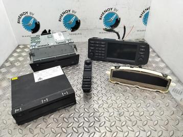 Saab 9-3 navigatie delen  beschikbaar voor biedingen