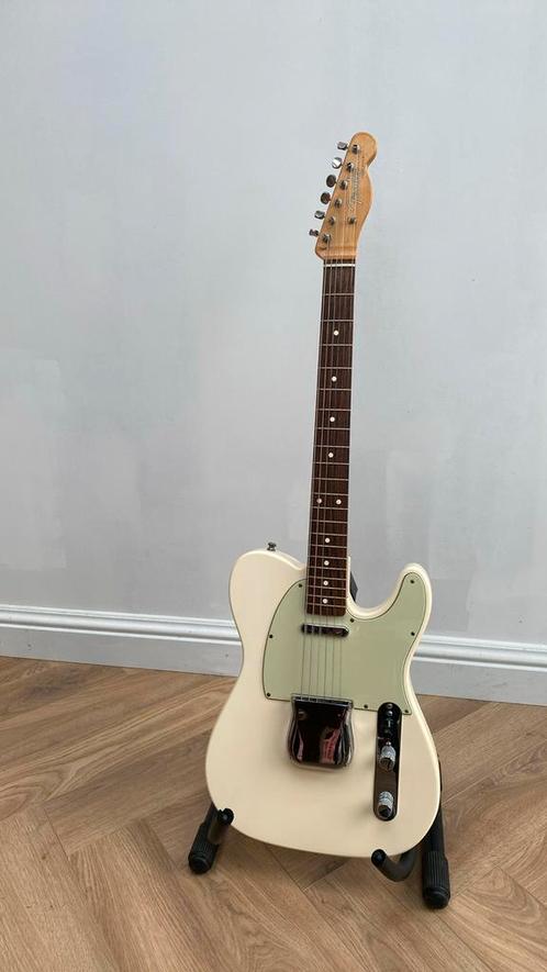 Fender Telecaster classic series 60’s in Olympic white, Musique & Instruments, Instruments à corde | Guitares | Électriques, Utilisé