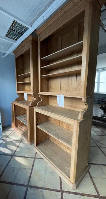 Rustieke houten boekenkasten voor kamer met hoog plafond beschikbaar voor biedingen